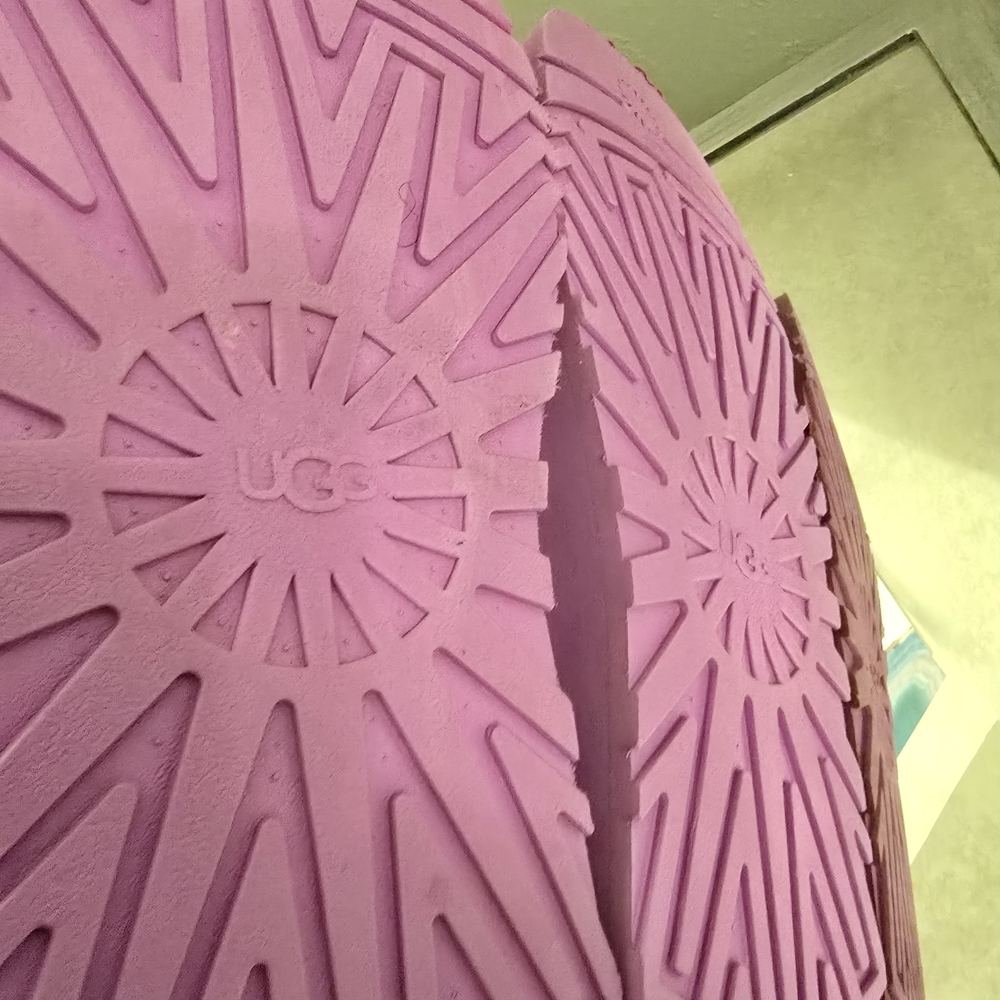 UGG Tazz "Magenta" slippers Size 12 - Picture 5 of 5